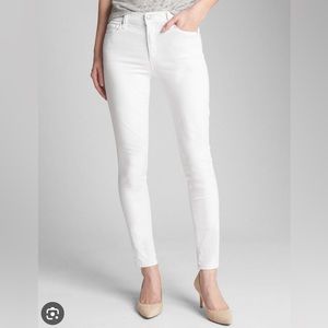 NWT Gap True Skinny Sculpt Jeans 👖